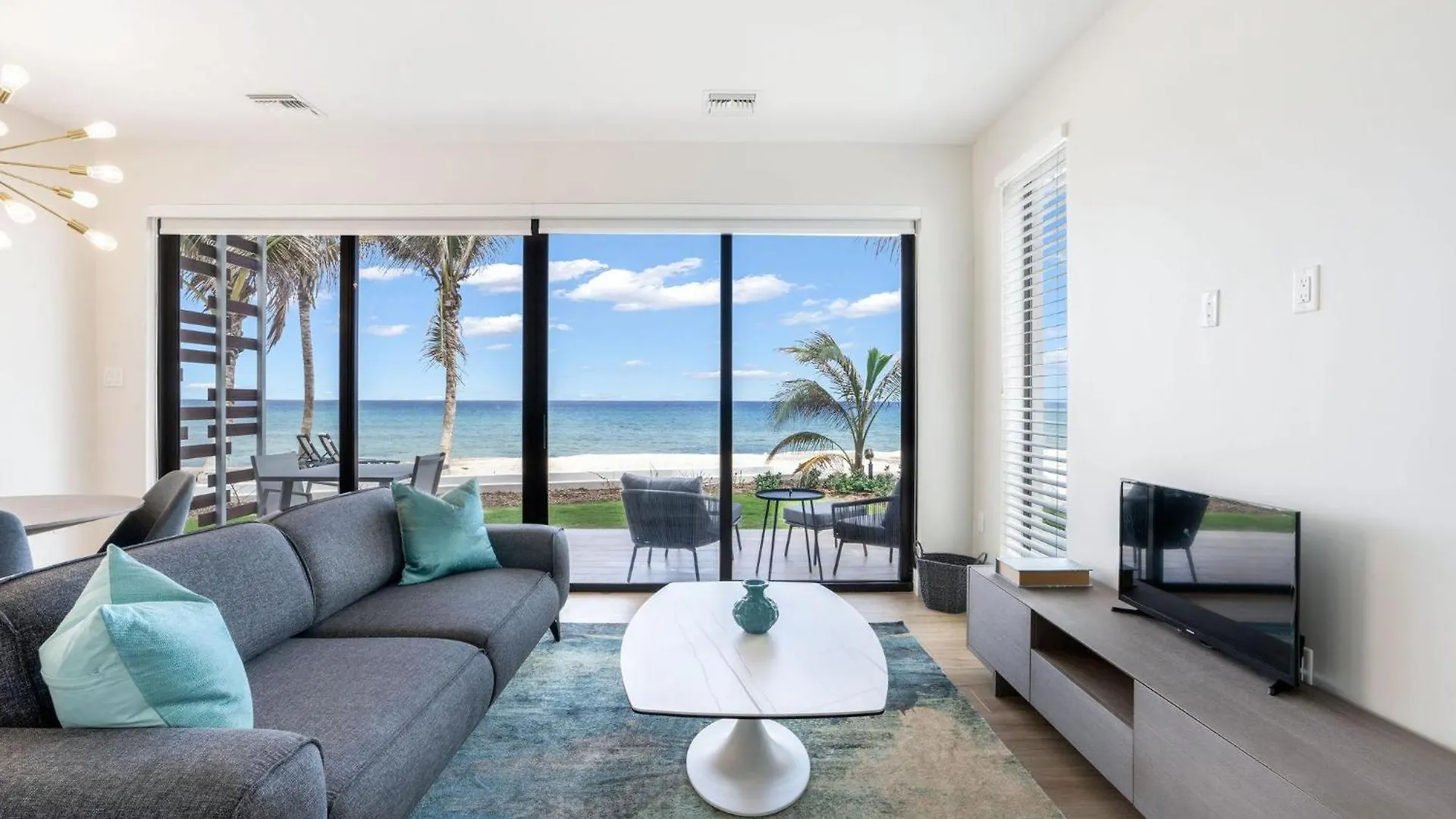 Semesterbostad Silver Reef 3 Oceanfront Condo North Side