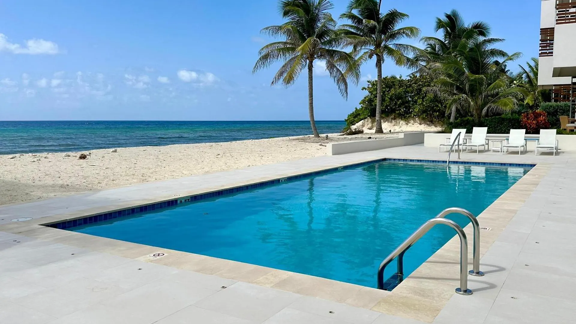 Silver Reef 3 Oceanfront Condo North Side 0*,  Caymanöarna
